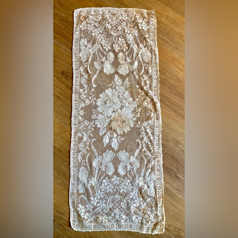 7 PIECE VINTAGE CROCHET & LACE DOILY SET KITCHEN DINING TABLE LINENS - Picture 7 of 8